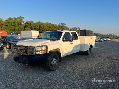 2012 Chevrolet Silverado 3500HD 4x4 Crew Cab Utility Truck