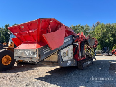 2019 Sandvik QE342 Tracked Screen Plant
