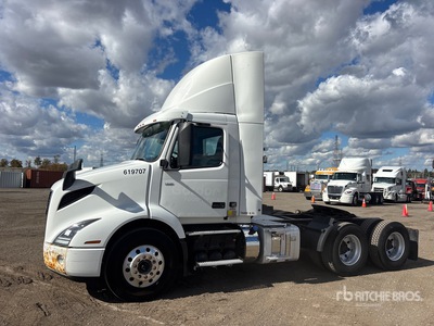 2020 Volvo VNR 6x4 Ciągnik siodłowy T/A z kabiną dzienną