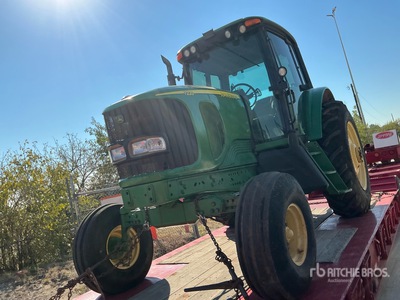 John Deere 4WD Tractor