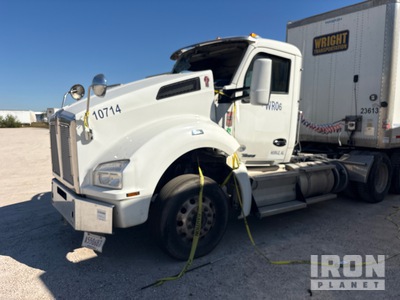2021 Kenworth T880 6x4 Day Cab Truck Tractor