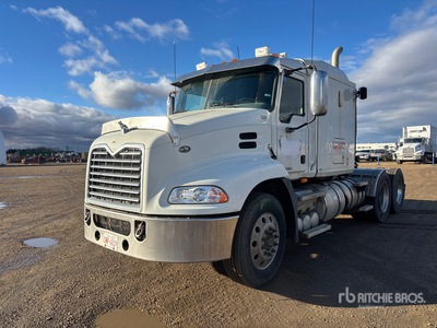 2010 Mack CXU613 6x4 Cabeza Tractora Cabina Dormitorio