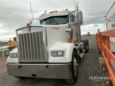 2019 Kenworth W900L Day Cab Truck Tractor