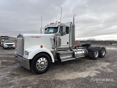 2019 Kenworth W900L 6x4 T/A Day Cab Truck Tractor