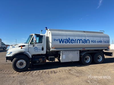 2005 International 7400 20000 L 6x4 Camion cisterna de agua