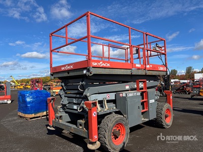 2018 Skyjack SJ8841 4x4 Dual Fuel Podnośnik nożycowy