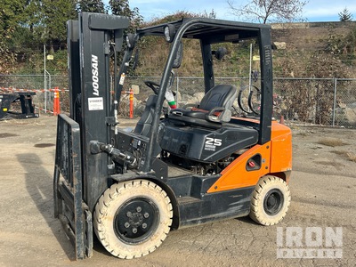 2021 (unverified) Doosan G25N7DF 4600 lb Pneumatic Tire Carrelli Elevatori