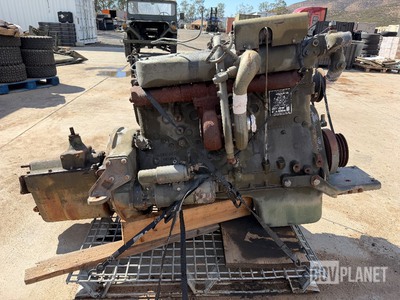 M35A2 LTD475D Turbo Multi Fuel Diesel  Engine Take out engine for M35A2 - Ships on Pallet. Voertuig voor extreem terrein