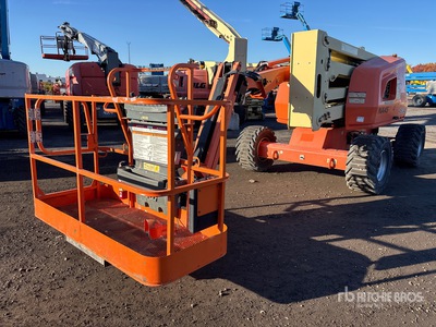 JLG 450AJ Series ll 4WD Dual Fuel Piattaforma monobraccio articolata