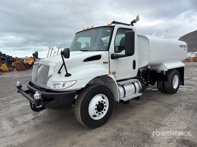 2019 International MV607 2250 gal 4x2 Ciężarówka na wodę