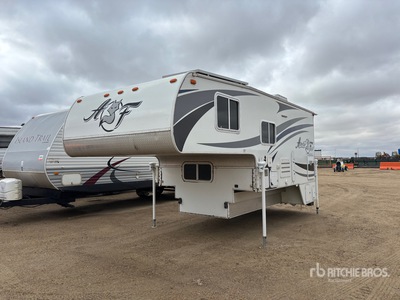 2015 Northwood Arctic Fox 1140 Caravane autoportée