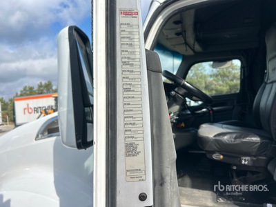 2016 Kenworth T680 6x4 Tracteur routier couchette