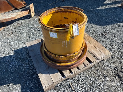 Quantity of (1) 26.5x25 Wheels