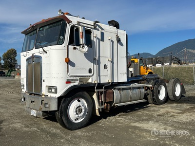 1986 Kenworth K100E 6x4 トラックトラクター(T/A)