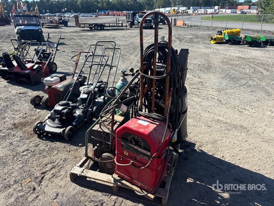 Quantity of Misc. Welders and Air Compressor Divers - Magasin, entrepôt, consommateur