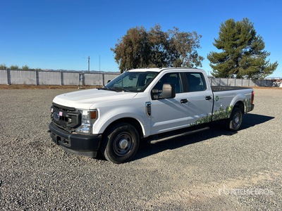 2021 Ford F-250 XL 4x2 Crew Cab Electric بيك اب