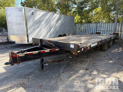 2020 (unverified) Towmaster T-20 26 ft T/A Equipment Trailer