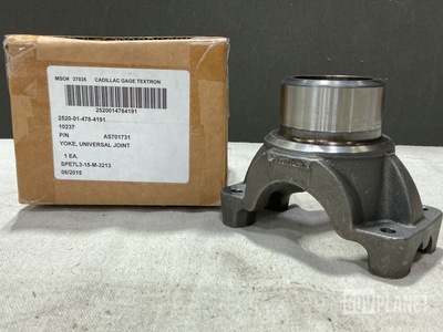(12) Cadillac Gage Textron AS701731 Universal Joint Yokes