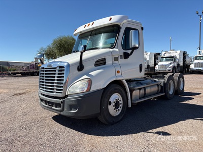 2014 Freightliner Cascadia 113 6x4 3-Achs Sattelzugmaschine