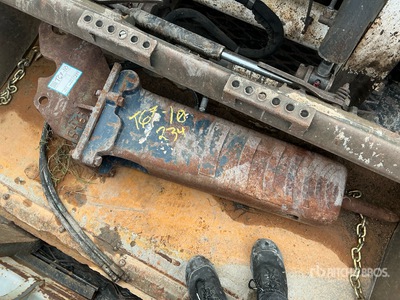 Bobcat HB880 Hydraulic Breaker