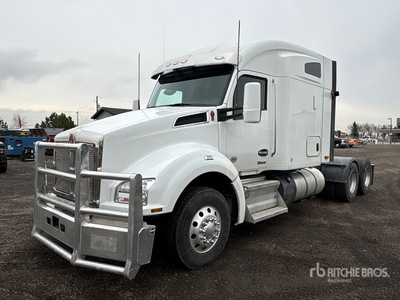 2025 Kenworth T880 6x4 Cabeza Tractora Cabina Dormitorio