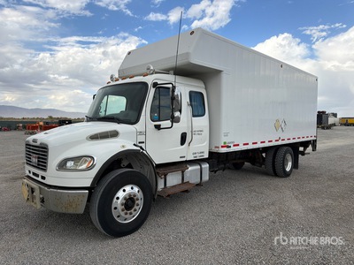 2007 Freightliner M2 106 4x2 Camion fourgon