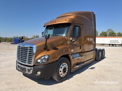 2018 Freightliner Cascadia 125 6x4 T/A Sleeper Truck Tractor
