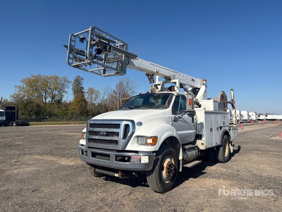 2015 Altec 35 ft on 2015 Ford F-750 4x2 Cable Placer Camión con Canastilla