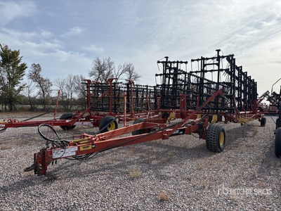 2004 Bourgault 7200 84 ft Heavy Grada