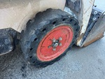 Podwozie with Right Front Tire