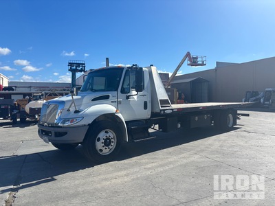 2014 International 4300 4x2 Rollback Truck