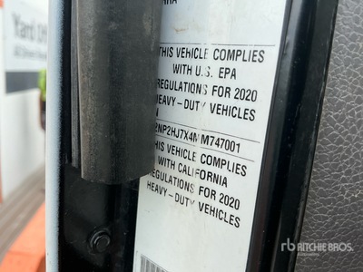 2021 Peterbilt 337 4x2 Camion à eau