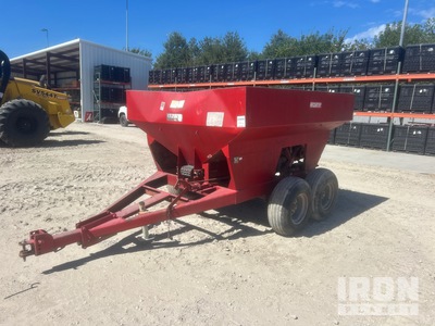 1981 Tote 1981 39 in T/A Fertilizer Spreader