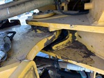 Chassis with Clavijas centrales de articulación