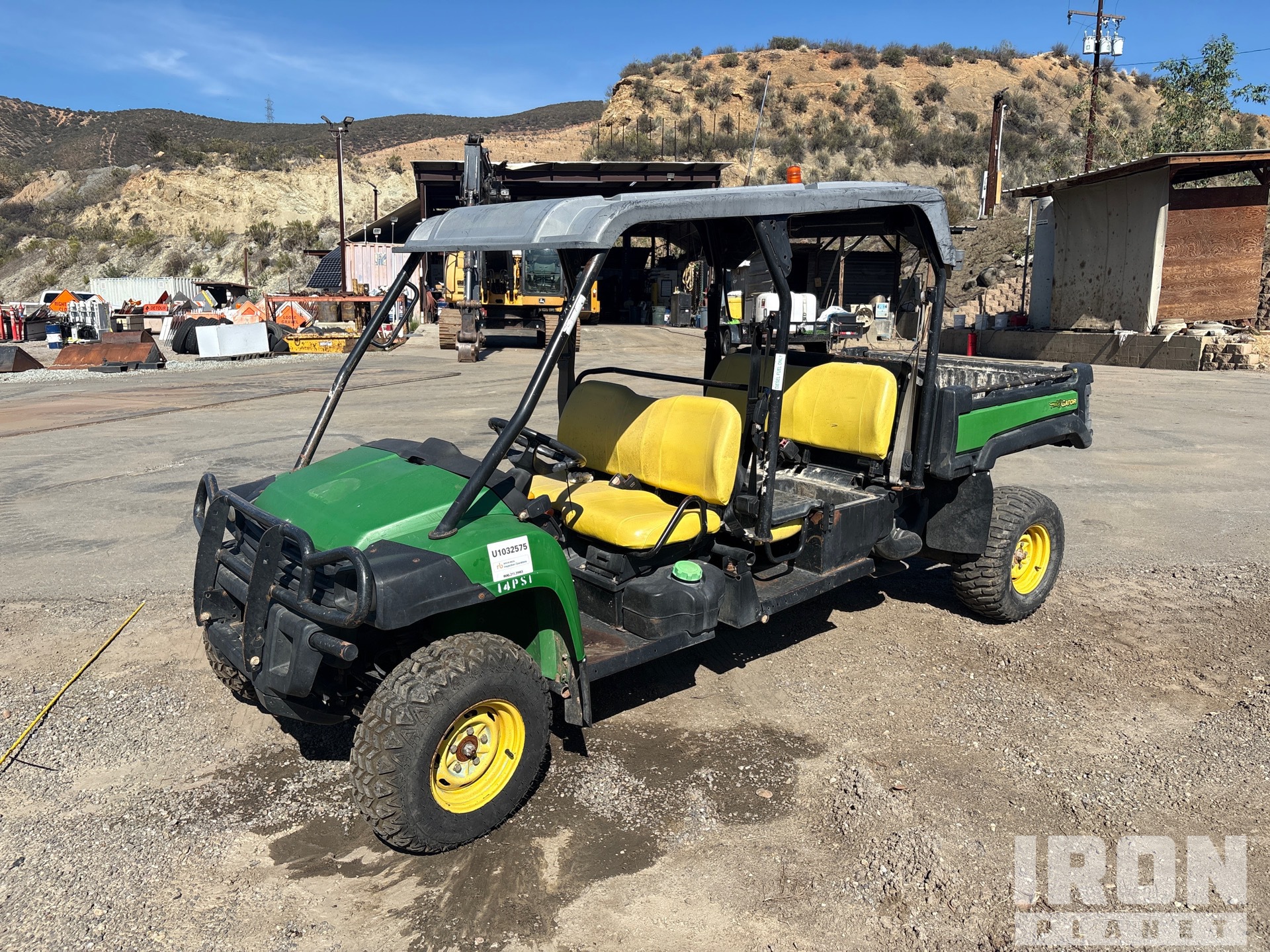 2017 John Deere Gator 4x4 Pojazd użytkowy