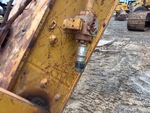 Hydraulics with Auxiliary Hydraulic Plumbing