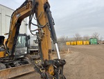 Hydraulics with Bucket Cylinder