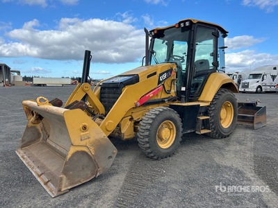 2017 Cat 415F2 IL 4x4 Chargeuse entretien paysager