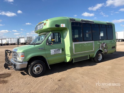 2013 Ford E450 Bus