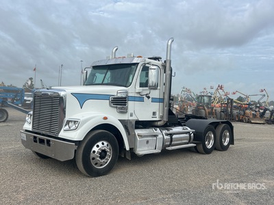 2013 Freightliner Coronado 122SD 6x4 Camion cabrestante