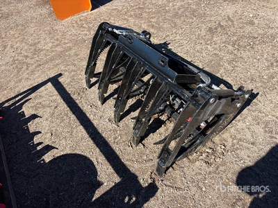 2026 GIYI GY-MCLG60 44 in Mini Skid Steer Grapple (Unused)