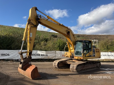 2016 Komatsu PC210LC-10 Tracked Excavator