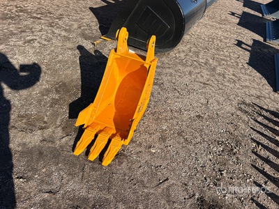 2026 GIYI 12 in Digging Excavator Bucket - Fits Cat 305 (Unused)