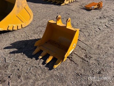 2026 GIYI GY-BK 24 in Digging Excavator Bucket - Fits Cat 305 (Unused)