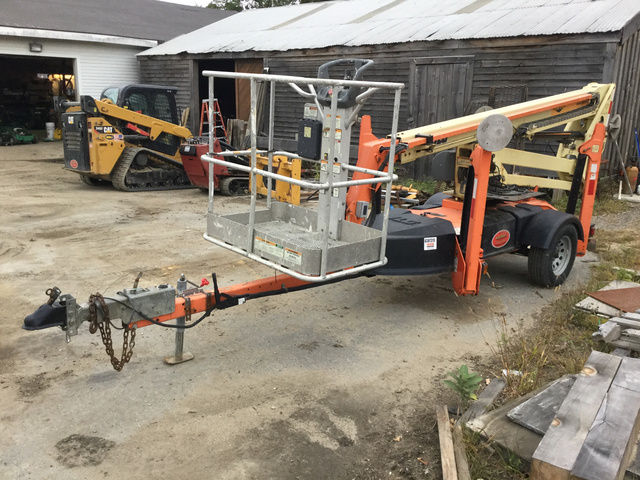 2012 JLG T350 Towable Lift