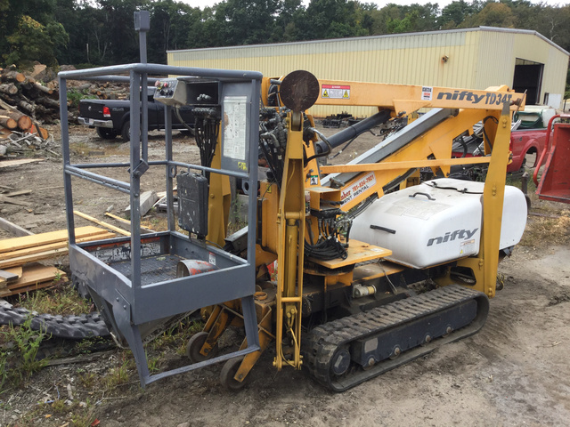 Nifty TD34 TDAC Crawler Articulating Boom Lift