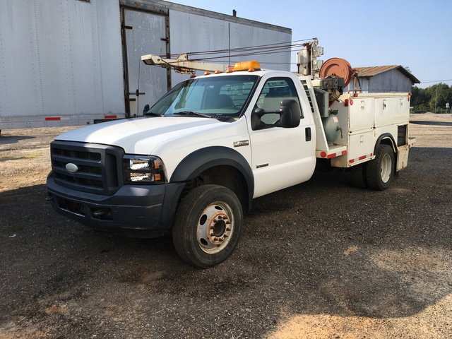 2006 Ford F-550 S/A Service Truck w/ Crane