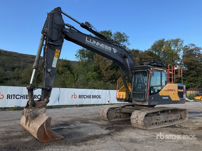 2018 Volvo EC220EL Tracked Excavator