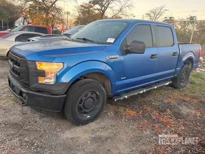 2015 Ford F-150 XL 4x4 Crew Cab Pickup