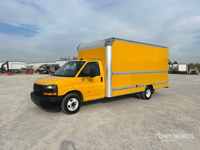 2021 GMC Savana G3500 4x2 Camion fourgon